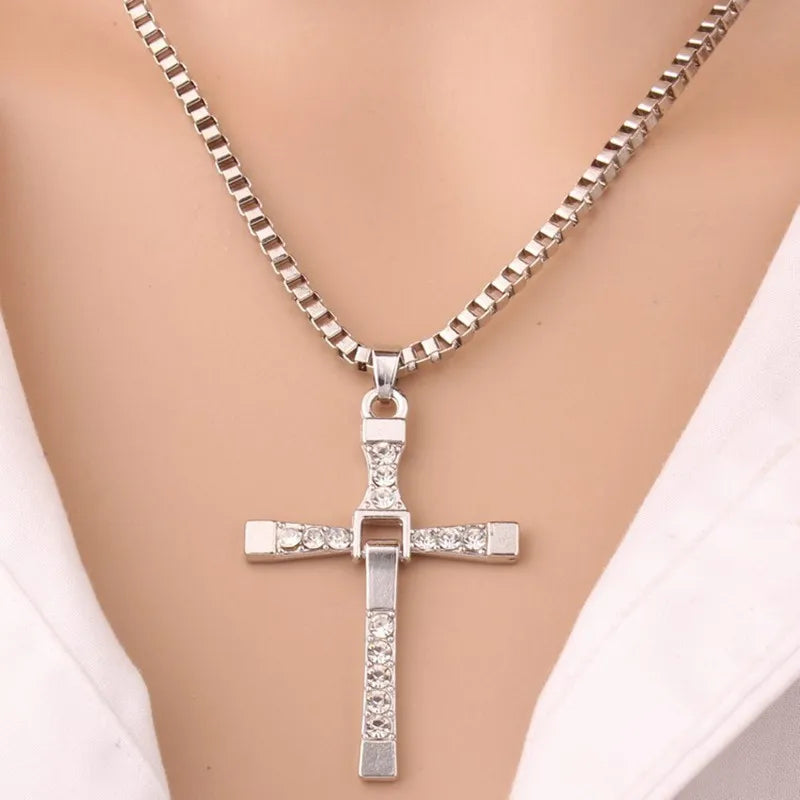 Megin D Fast and Furious 6 7 8 Hard Gas Actor Hip Hop Dominic Toretto Cross Pendant Necklace for Men Friend Gift Fashion Jewelry