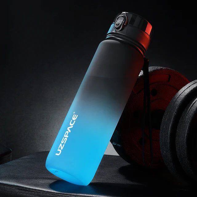 Nuova bottiglia d'acqua sportiva da 500/800/1000ml BPA bottiglia Shaker portatile a prova di perdite in plastica bicchieri Tour Gym articoli di spedizione gratuiti