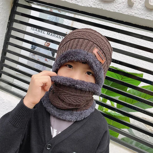 Nuovo cappello lavorato a maglia invernale per bambini più sciarpa calda