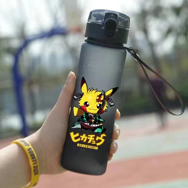 Pokemon 560ML tazza d'acqua Anime portatile carino Pikachu plastica cartone animato sport all'aria aperta bottiglia d'acqua di grande capacità regali