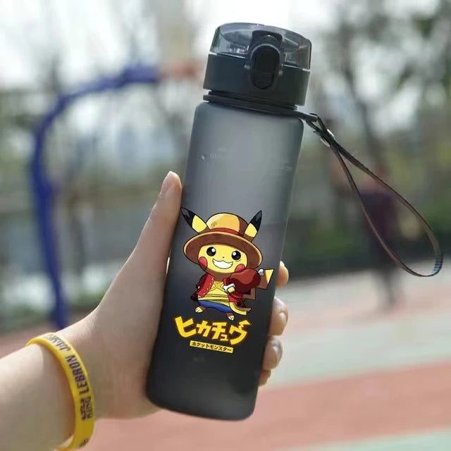 Pokemon 560ML tazza d'acqua Anime portatile carino Pikachu plastica cartone animato sport all'aria aperta bottiglia d'acqua di grande capacità regali