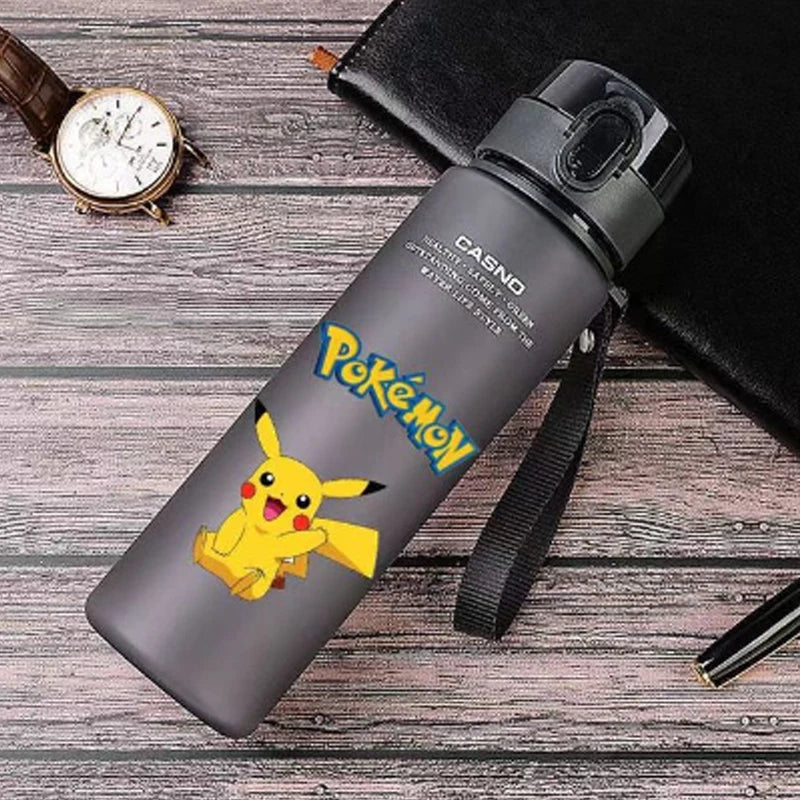 Pokemon 560ML tazza d'acqua Anime portatile carino Pikachu plastica cartone animato sport all'aria aperta bottiglia d'acqua di grande capacità regali